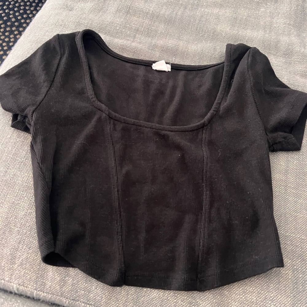 Garage Ribbed Crop Top – Women’s Petite Small (P/S)